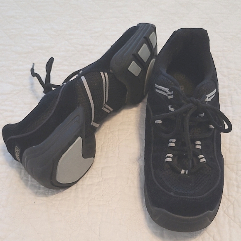 Bleyer Dance Sneakers, Split Sole Indoor/Outdoor Black Mesh Lace-ups Size 39